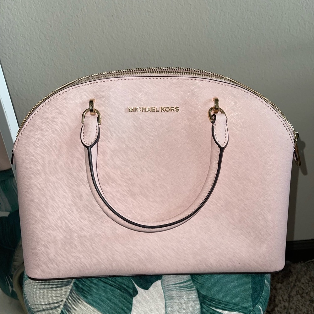 Michael Kors bag w/ crossbody option